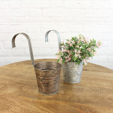 Lade das Bild in den Galerie-Viewer, 2er Set Vintage Pflanztopf Silber Kupfer Metall 22 cm