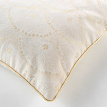 Lade das Bild in den Galerie-Viewer, Kissen Beige Gold Weiß 30 x 50 cm od. 45 x 45 cm
