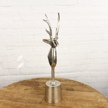 Lade das Bild in den Galerie-Viewer, Rentier Büste Silber 52 cm