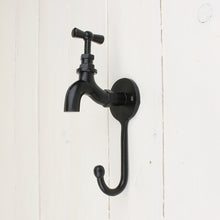 Lade das Bild in den Galerie-Viewer, Wandhaken Wasserhahn Schwarz