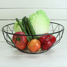 Lade das Bild in den Galerie-Viewer, 2er Set Metallkorb rund Schwarz / Holzboden