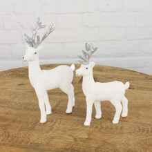 Lade das Bild in den Galerie-Viewer, Hirsch Samt Weiß Silber 18 oder 23 cm