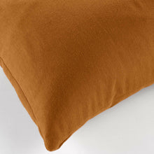 Lade das Bild in den Galerie-Viewer, Kissen Braun, Beige od. Grün 30 x 50 cm