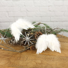 Lade das Bild in den Galerie-Viewer, 2er Set Dekohänger Flügel Weiß