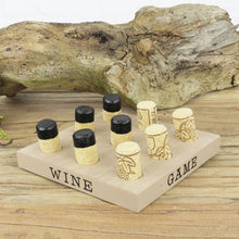 Lade das Bild in den Galerie-Viewer, Weinkorken Tic Tac Toe