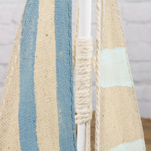 Lade das Bild in den Galerie-Viewer, Deko Segelboot Weiß Blau