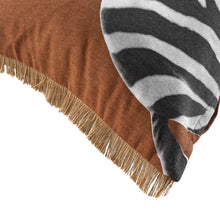 Lade das Bild in den Galerie-Viewer, Kissen mit Inlet 40 x 60 Zebra Braun