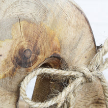 Lade das Bild in den Galerie-Viewer, Schaukelpferd Holz mit Stern silber