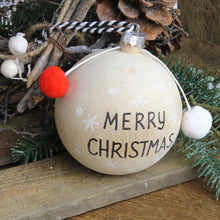 Lade das Bild in den Galerie-Viewer, Weihnachtskugel Holz klein "Merry Christmas" rot und schwarz