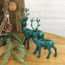 Lade das Bild in den Galerie-Viewer, Deko Hirsch grün 2 Größen