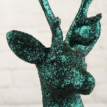 Lade das Bild in den Galerie-Viewer, Deko Hirsch grün 2 Größen