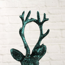 Lade das Bild in den Galerie-Viewer, Deko Hirsch grün 2 Größen