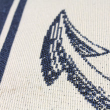 Lade das Bild in den Galerie-Viewer, Kissen Tau oder Anker