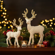 Lade das Bild in den Galerie-Viewer, 2er Set Deko Rentier Weiß Rot od. Grün Kunststoff beflockt moderne Weihnachtsdekoration Dekofigur Weihnachten
