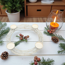 Lade das Bild in den Galerie-Viewer, Adventskranz Metall Creme Weiß 47 cm Weihnachtsdeko Metallkranz Tischdeko
