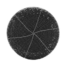 Lade das Bild in den Galerie-Viewer, 4er Set Glasuntersetzer Perlen Schwarz, Weiß oder Silber Getränkeuntersetzer 10 cm
