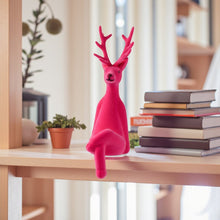 Lade das Bild in den Galerie-Viewer, Kantenhocker Lila, Pink oder Grau 20,5 cm Kunststoff modern Dekorentier Weihnachtsdeko
