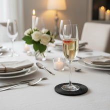 Lade das Bild in den Galerie-Viewer, 4er Set Glasuntersetzer Perlen Schwarz, Weiß oder Silber Getränkeuntersetzer 10 cm
