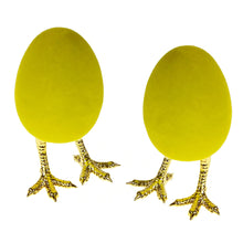 Lade das Bild in den Galerie-Viewer, 2er Set Ostereier auf Füßen Grün Gold Kunststoff beflockt moderne Dekoeier Osterdekoration Deko Ostern
