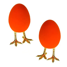 Lade das Bild in den Galerie-Viewer, 2er Set Deko Osterei auf Beinen Orange Kunststoff beflockt 12 cm modern Osterdeko
