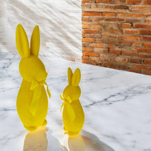 Lade das Bild in den Galerie-Viewer, 2er Set Dekohasen mit Schleife Gelb Polyfoam Hasenfigur Osterdekoration Deko Ostern modern
