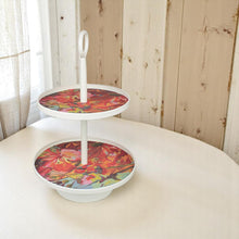 Lade das Bild in den Galerie-Viewer, Etagere Weiß bunt floral 30 x 46 cm Metall Dekoetagere Metalletagere Landhaus
