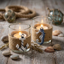 Lade das Bild in den Galerie-Viewer, 2er Set Teelichthalter Maritim Glas Jute Anker Seepferd Blau Weiß Braun Windlicht Kerzenhalter Tischdeko
