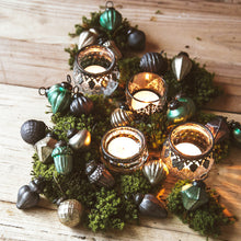 Lade das Bild in den Galerie-Viewer, 16er Set Weihnachtsbaumkugeln klein 3,5 cm Antik Silber, Gold oder Grün Vintage Christbaumschmuck Weihnachtsdeko
