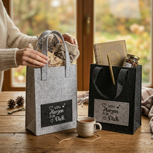 Lade das Bild in den Galerie-Viewer, 2er Set Geschenktasche von Herzen Filz Grau modern 26 cm Geschenktüte Geschenkverpackung
