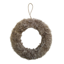 Lade das Bild in den Galerie-Viewer, Dekokranz Felloptik Textil dunkel Beige 22 cm Türkranz Wandkranz Kranz Deko
