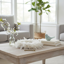 Lade das Bild in den Galerie-Viewer, Federkranz Taupe 25 cm Dekokranz Osterdeko Deko Ostern Kranz
