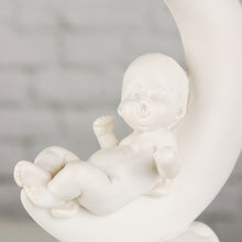 Lade das Bild in den Galerie-Viewer, 3er Set Baby-Figur auf Mond Weiß
